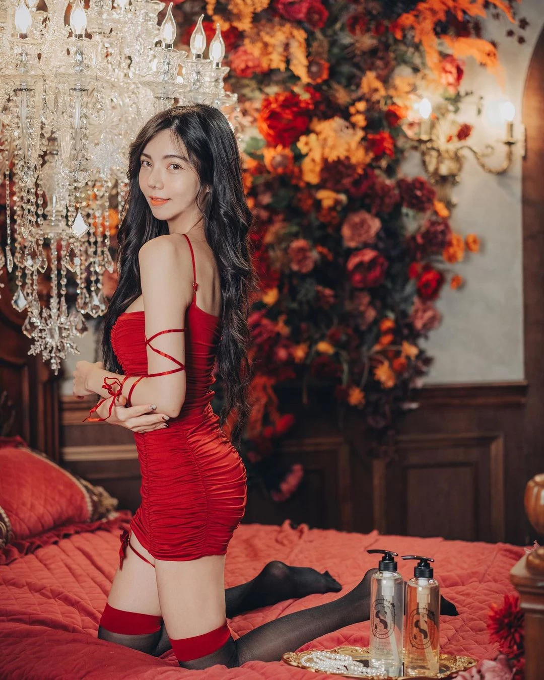 “Luna 宜欣”穿着风格大胆火辣 一眼看了就沦陷进去 [10P]